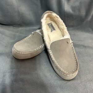 Koolaburra by Ugg Grey Suede Moccasin Slippers with Shearling Lining